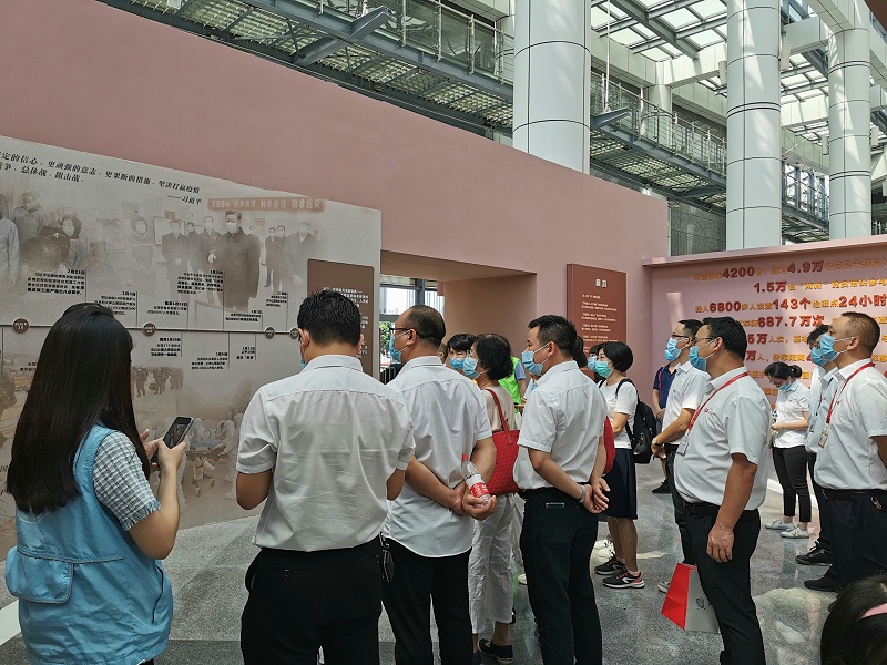 ս���ߡ���ʵ��μ������ѵ�֧����ǰ�п���Ӣ���¾�