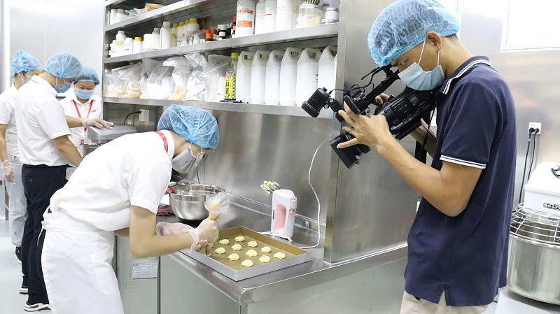 ʯ�����ż��߲ɷ�mg����ͻ�� (1)